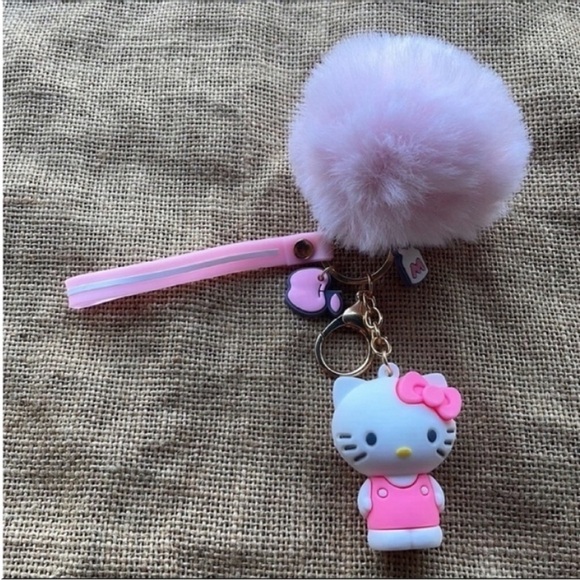 Sanrio Hello Kitty Fur Pink Key Ring Fey Fob Bag / Key Ring New Fur ball - Picture 7 of 7